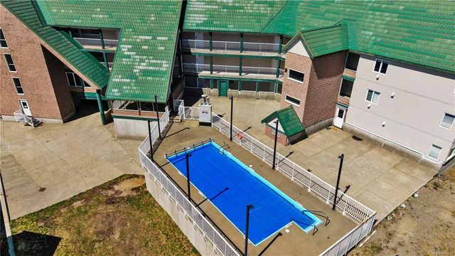 2 of 30 - 1201 Henry Rd 407, Courtenay, BC