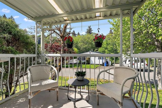 4 of 34 - 1085 Waterman Rd, Mill Bay, BC