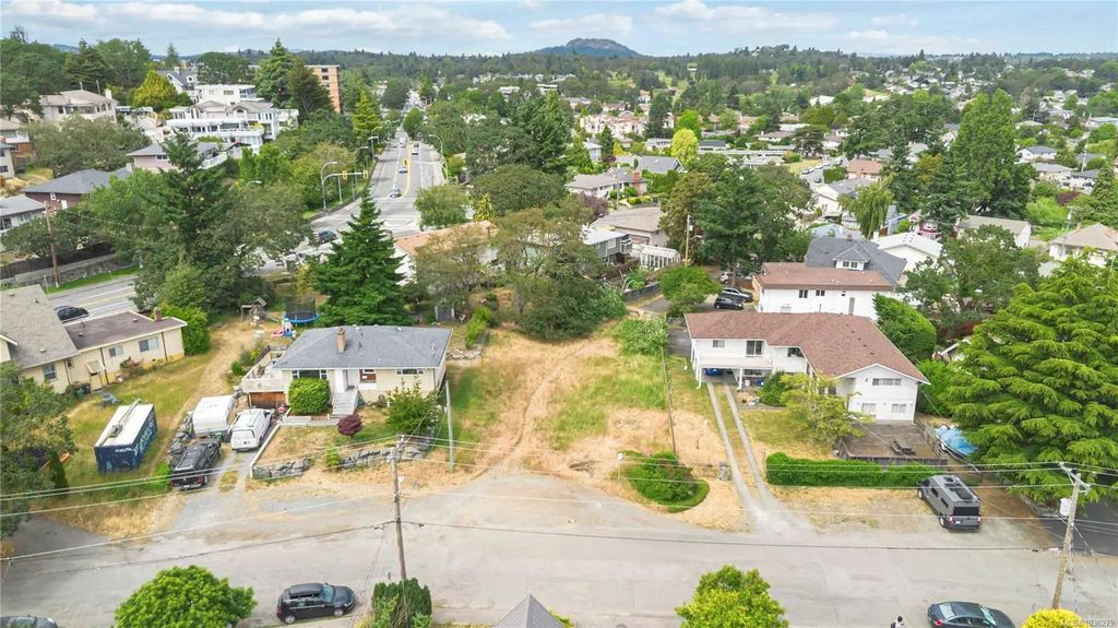 1360 Vista Hts, Victoria