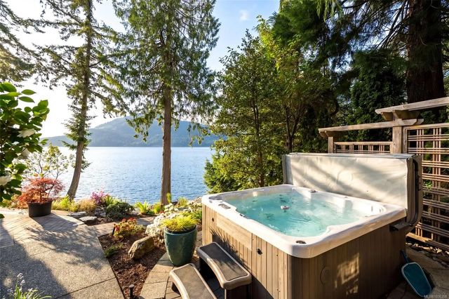5 of 55 - 958 Lands End Rd, North Saanich, BC
