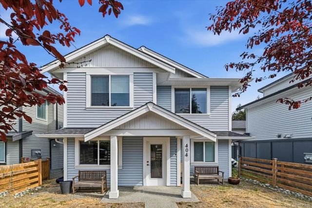 2 of 35 - 404 10th St, Nanaimo, BC