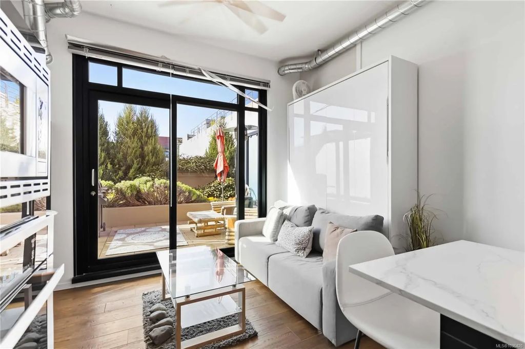 1029 View St 330, Victoria
