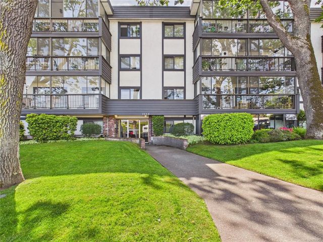 2 of 42 - 1665 Oak Bay Ave 401, Victoria, BC
