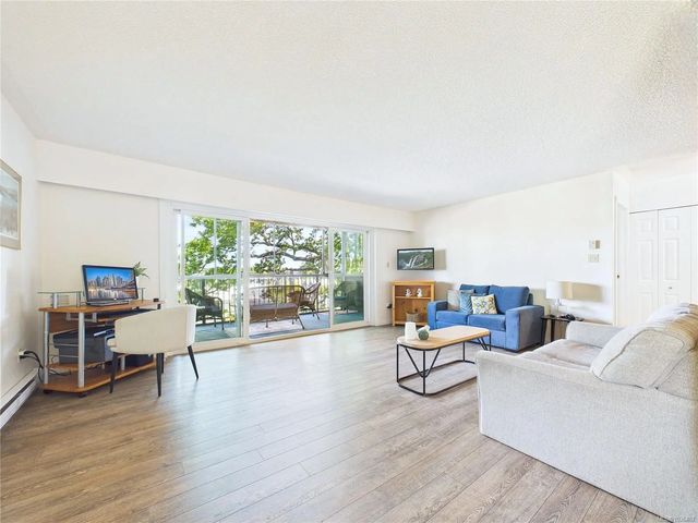 3 of 42 - 1665 Oak Bay Ave 401, Victoria, BC
