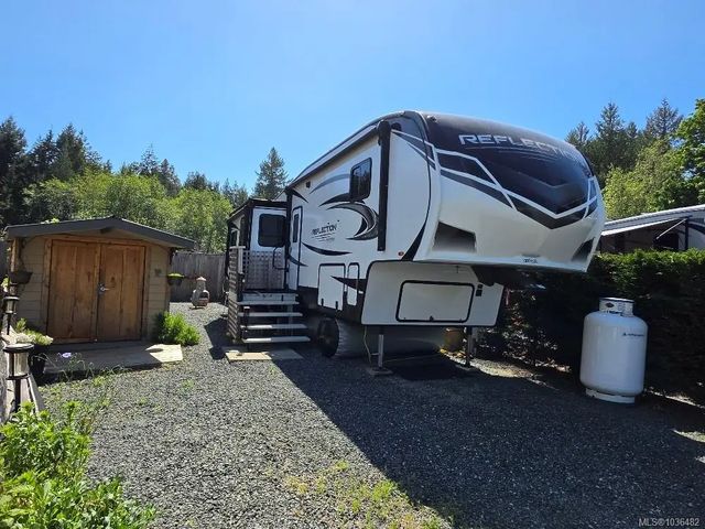 2 of 30 - 6050 Island Hwy 58, Qualicum Beach, BC