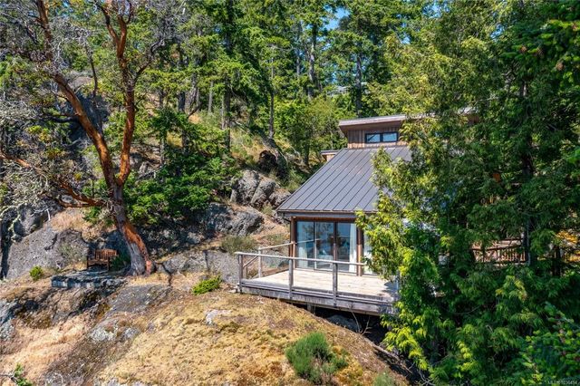 3 of 43 - 3803 Cutlass Crt, Pender Island, BC