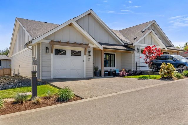 2 of 45 - 4098 Buckstone Rd 124, Courtenay, BC