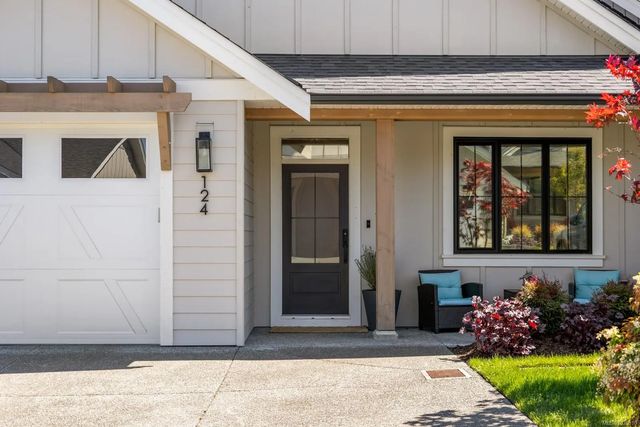 5 of 45 - 4098 Buckstone Rd 124, Courtenay, BC