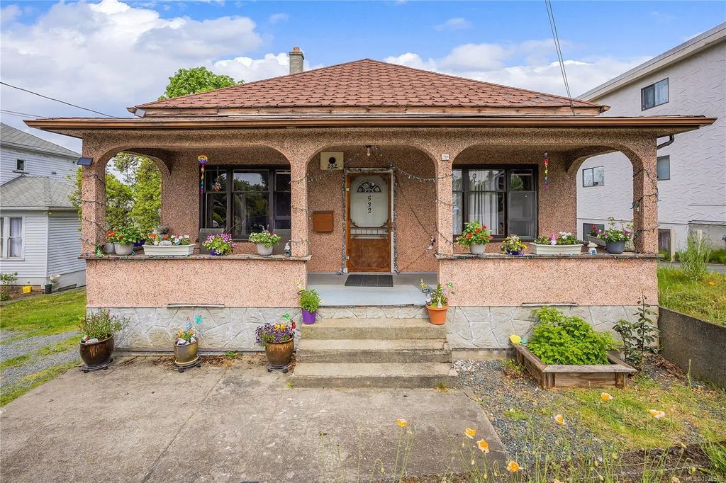 532 Prideaux St, Nanaimo