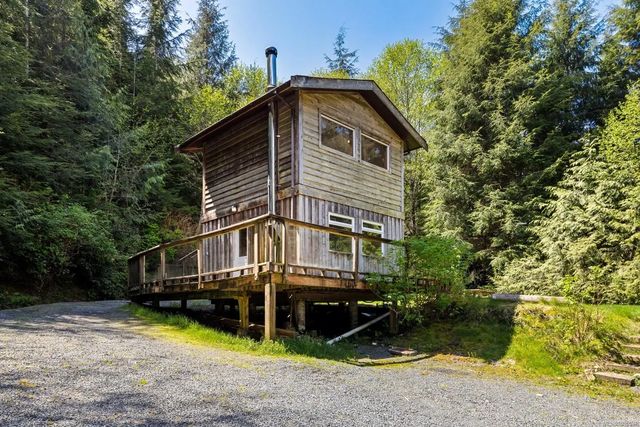 2 of 31 - 6505 Powder Main Rd D, Port Renfrew, BC
