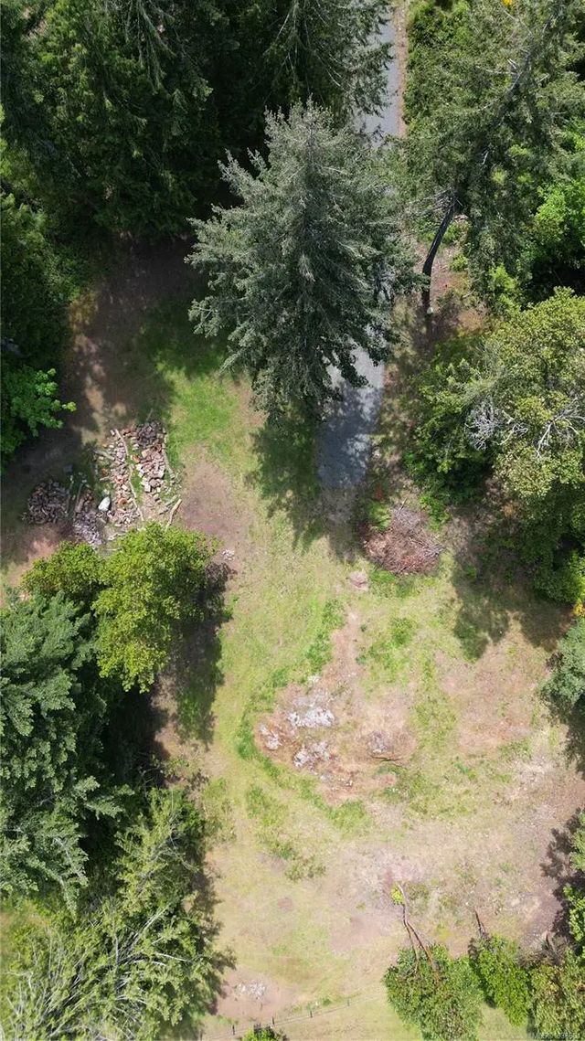 3 of 8 - 2 Courtney Way, Shawnigan Lake, BC