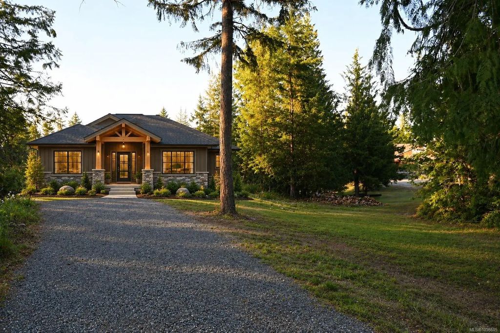 3 Courtney Way, Shawnigan Lake