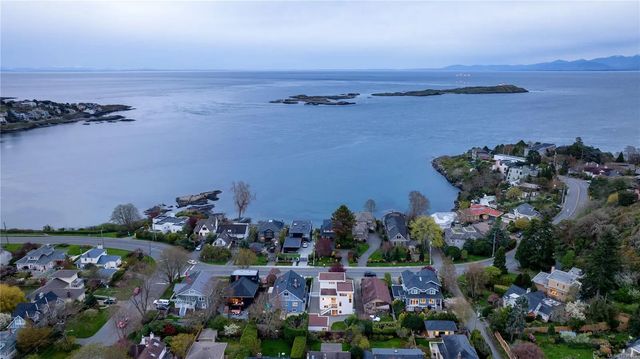 3 of 44 - 376 King George Terr, Oak Bay, BC