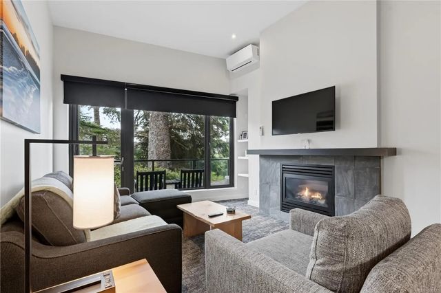 2 of 18 - 596 Marine Dr 103, Ucluelet, BC