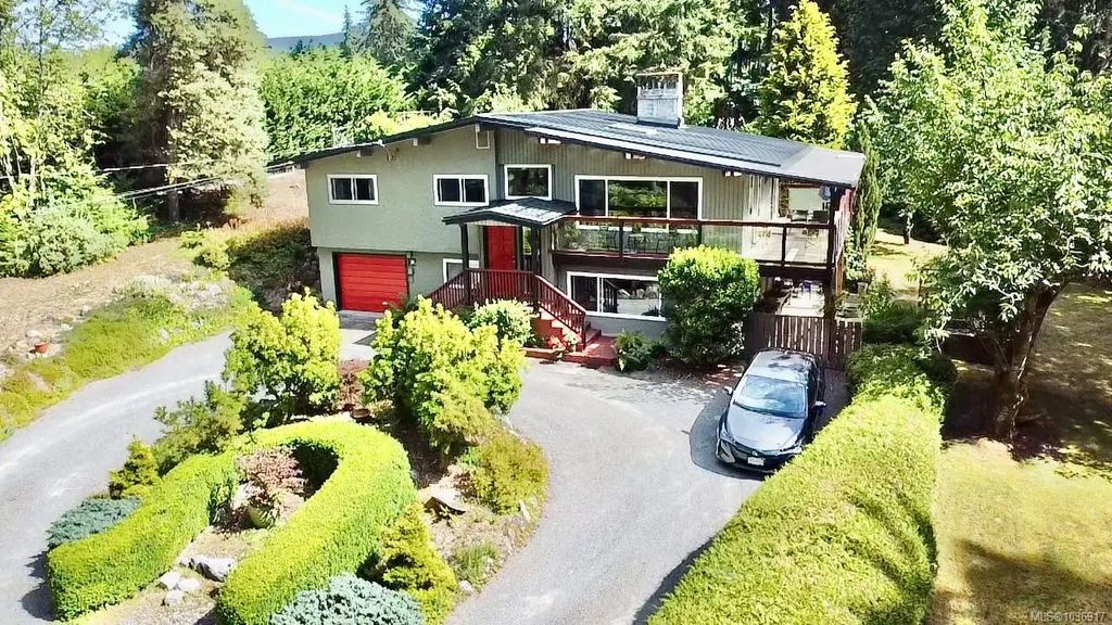 2128 Calais Rd, Duncan