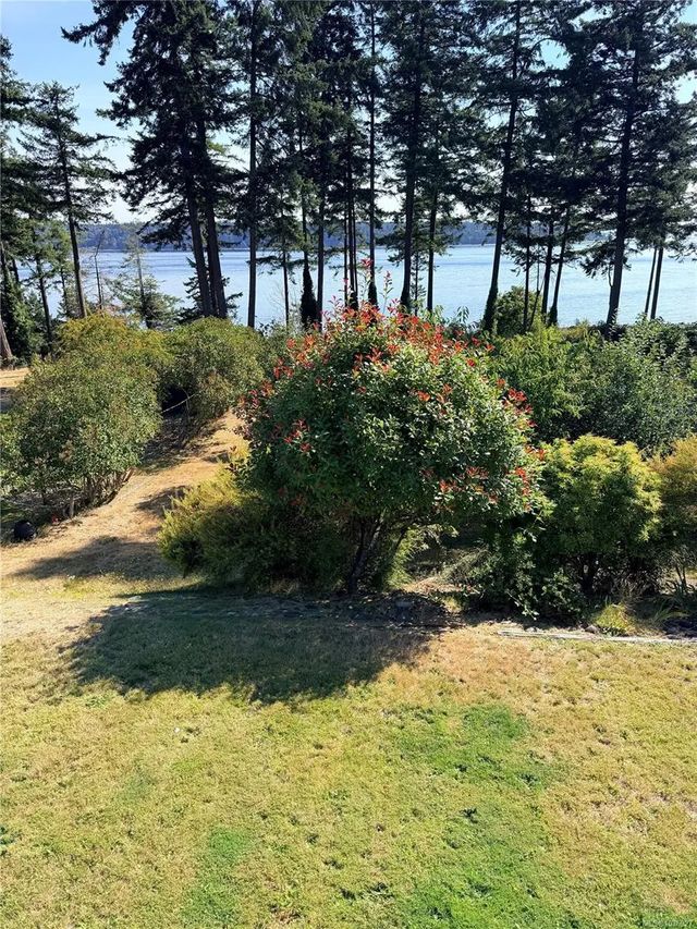 3 of 46 - 241 Carnegie St, Campbell River, BC