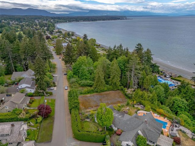 3 of 20 - 391 Burnham Rd, Qualicum Beach, BC
