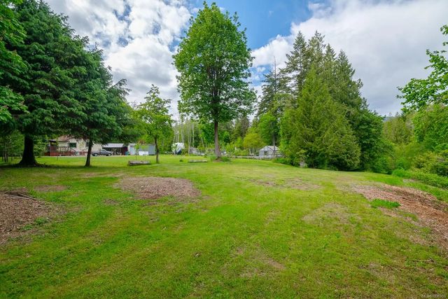 4 of 15 - 5801 Compton Rd, Port Alberni, BC