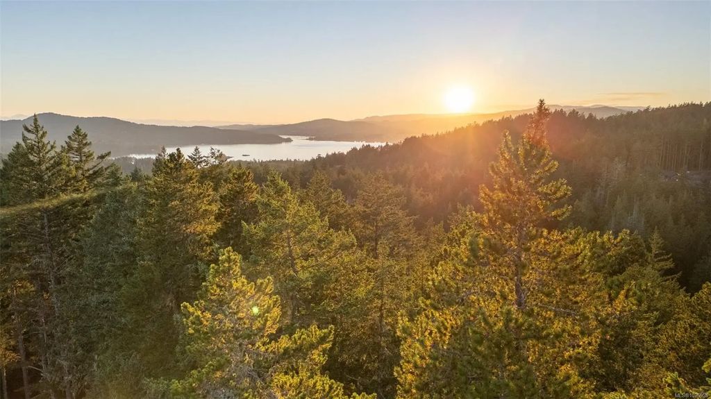 1525 Nighthawk Lane, Sooke