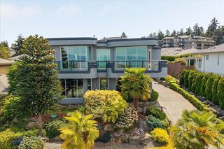 6577 Groveland Dr, Nanaimo