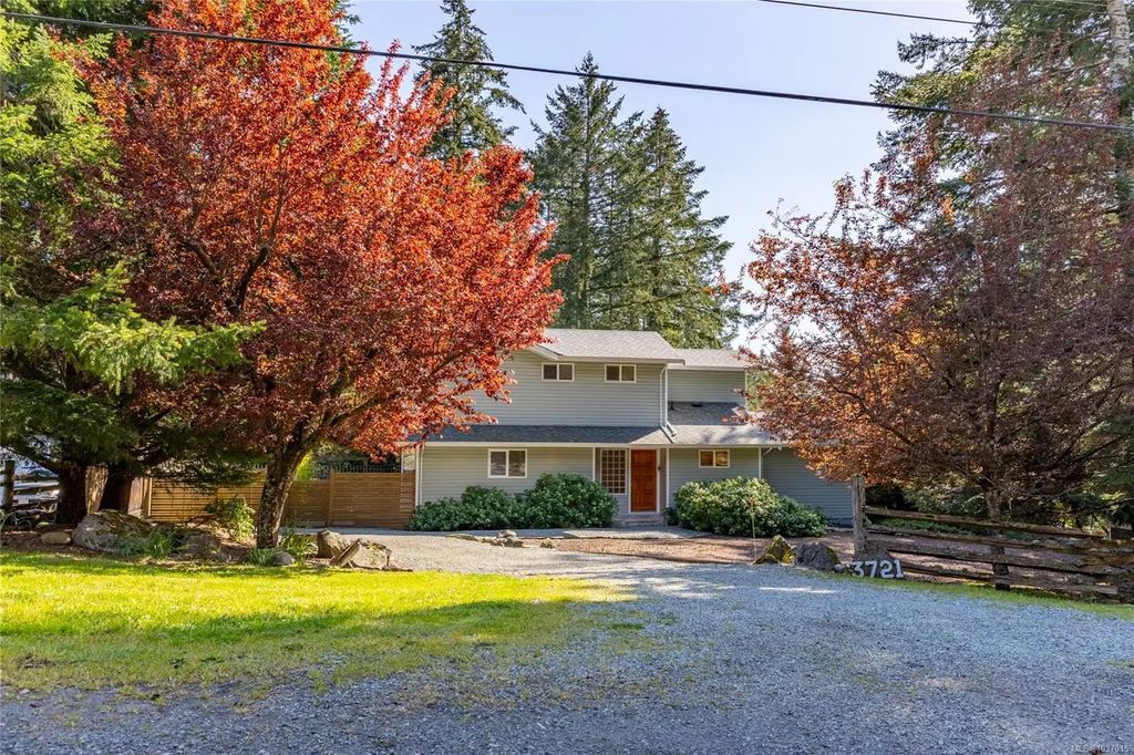 3721 Rum Rd, Pender Island