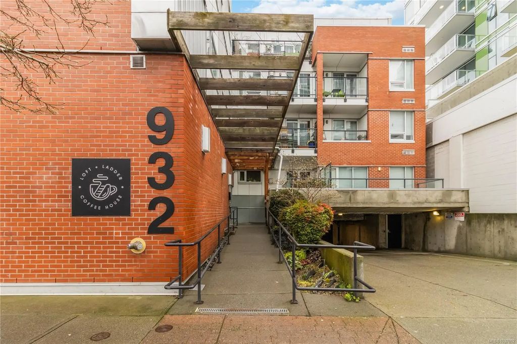 932 Johnson St 301, Victoria