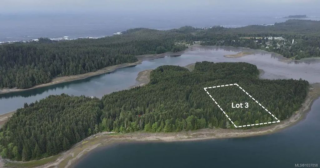Sl 3 Kvarno Island, Ucluelet