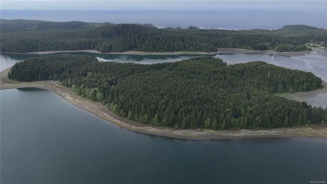 3 of 8 - Sl 3 Kvarno Island, Ucluelet, BC