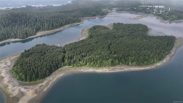 5 of 8 - Sl 3 Kvarno Island, Ucluelet, BC