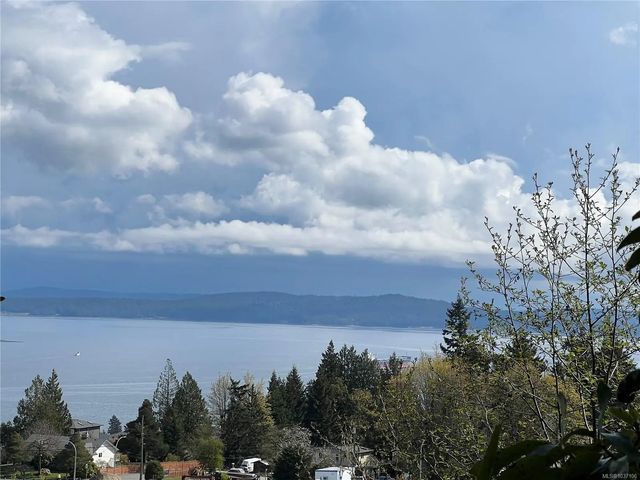 2 of 4 - 846 Craig Rd, Ladysmith, BC
