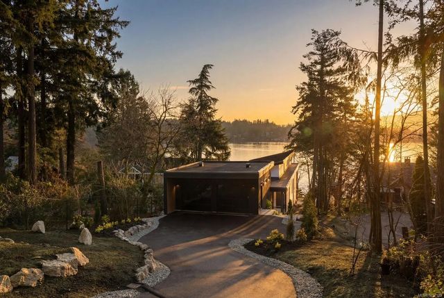 2 of 50 - 11392 Chalet Rd, North Saanich, BC