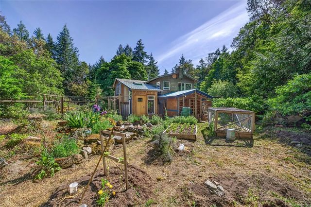 3 of 41 - 1252 Isabella Point Rd, Salt Spring, BC