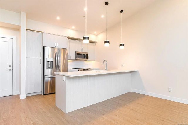 3 of 18 - 924 Jenkins Ave 504, Langford, BC