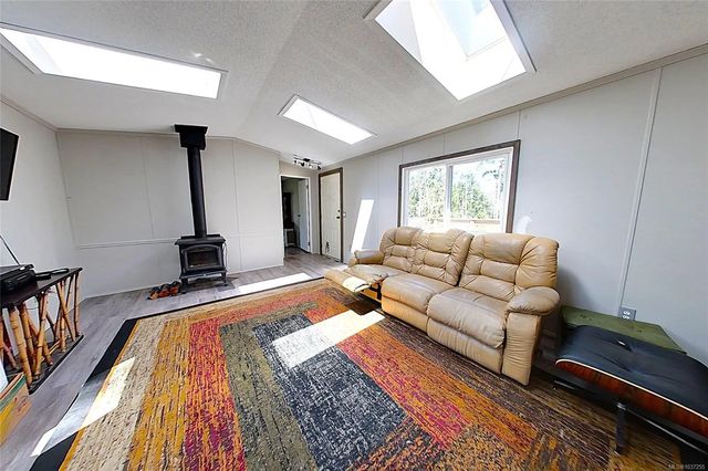 2 of 31 - 516 Berg Rd, Gabriola Island, BC
