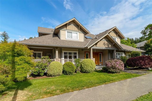 2 of 51 - 2031 Troon Crt, Langford, BC