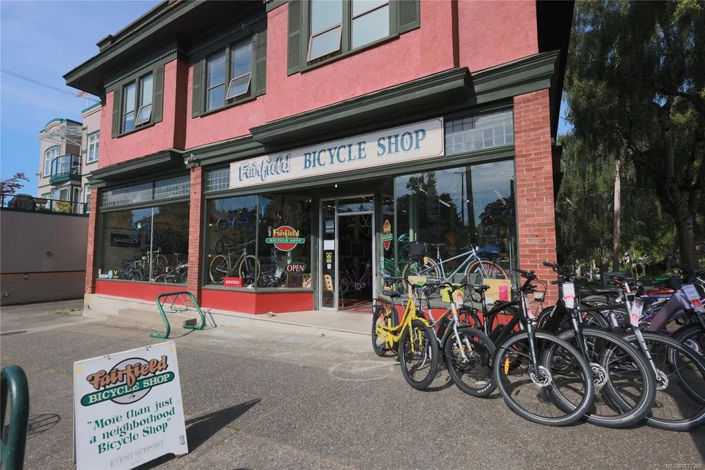 390 Moss St, Victoria