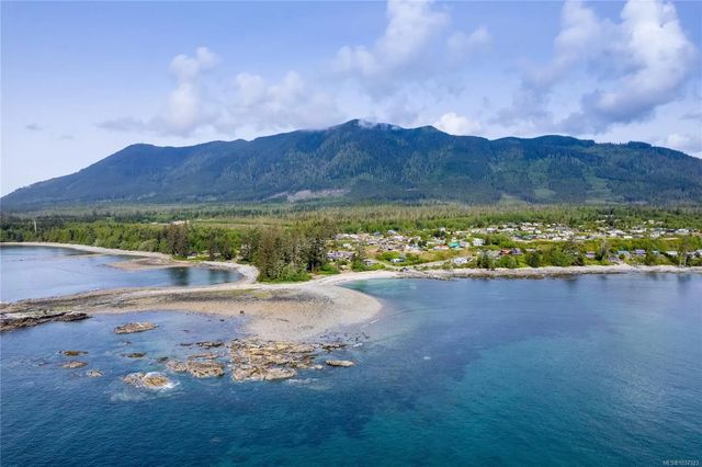 3 of 62 - 1082 Sixth Ave, Ucluelet, BC