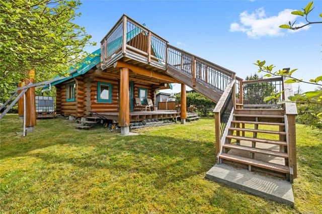4 of 62 - 1082 Sixth Ave, Ucluelet, BC