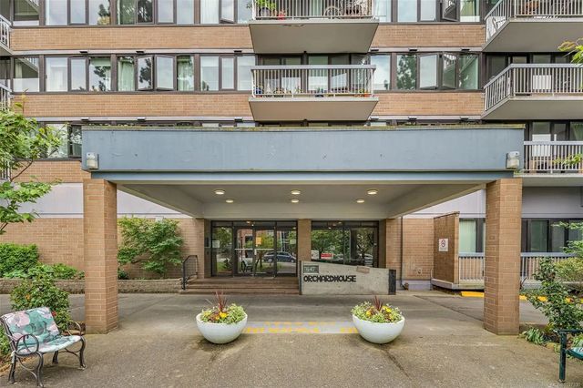 2 of 46 - 647 Michigan St 907, Victoria, BC