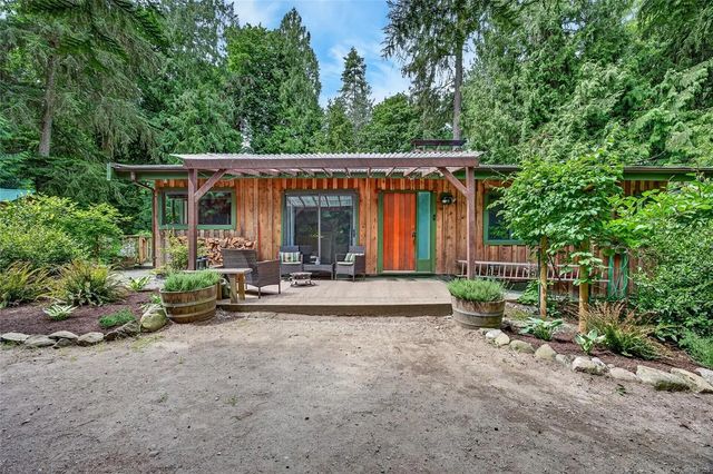 2 of 34 - 300 Walkers Hook Rd, Salt Spring, BC