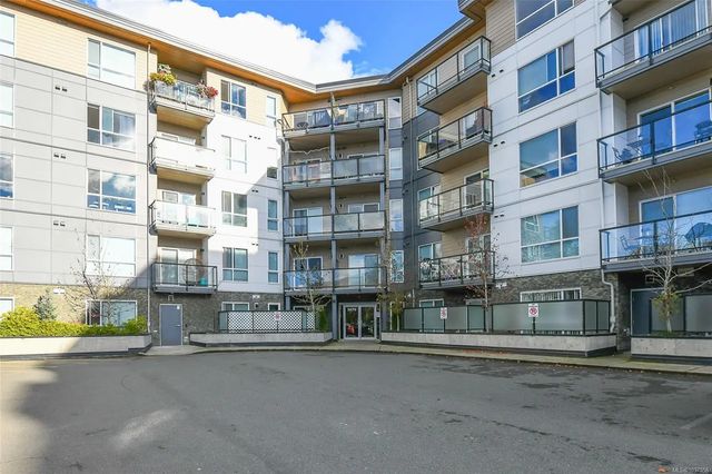 2 of 28 - 3070 Kilpatrick Ave 310, Courtenay, BC