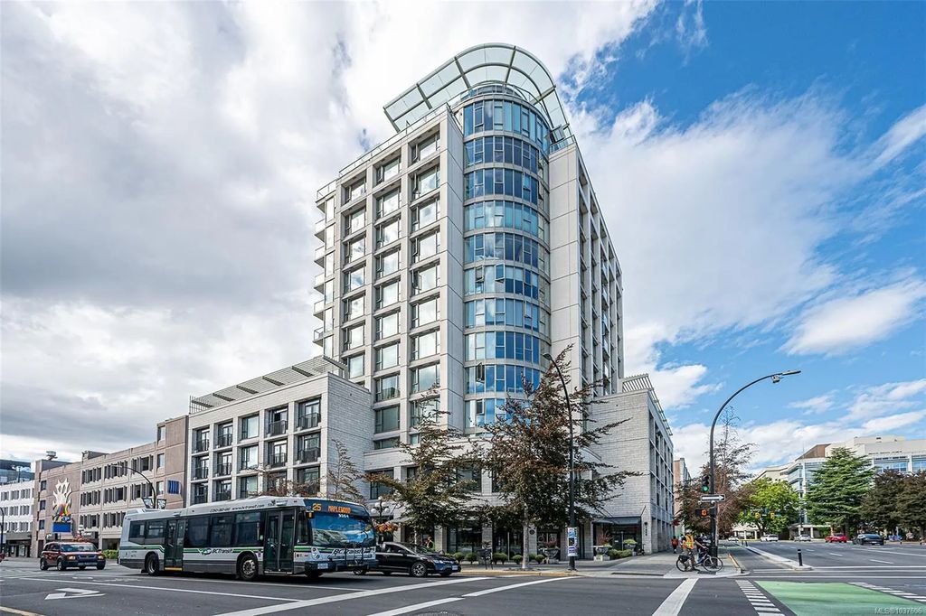 760 Johnson St 311, Victoria