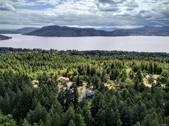 3 of 55 - 112 Murrelet Pl, Salt Spring, BC