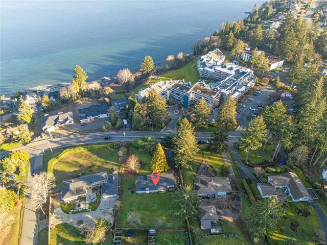 2 of 38 - 2555 Departure Bay Rd, Nanaimo, BC