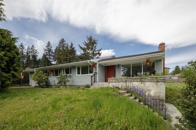 4 of 38 - 2555 Departure Bay Rd, Nanaimo, BC
