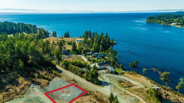 3 of 9 - 7070 Fisher Rd, Sooke, BC