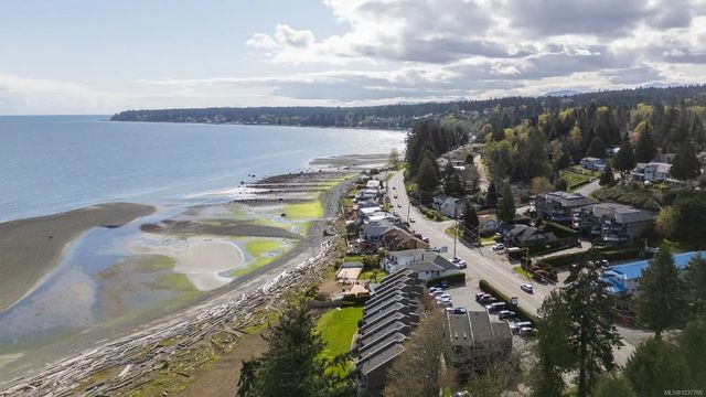 3 of 42 - 3295 Island Hwy W 220, Qualicum Beach, BC