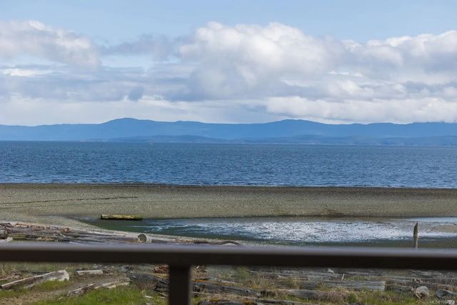 4 of 42 - 3295 Island Hwy W 220, Qualicum Beach, BC