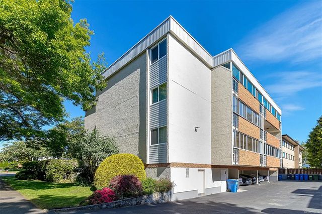2 of 33 - 605 Cook St 204, Victoria, BC