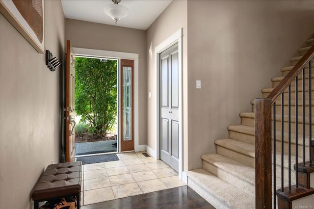 4 of 34 - 6196 Strathcona Pl, Nanaimo, BC